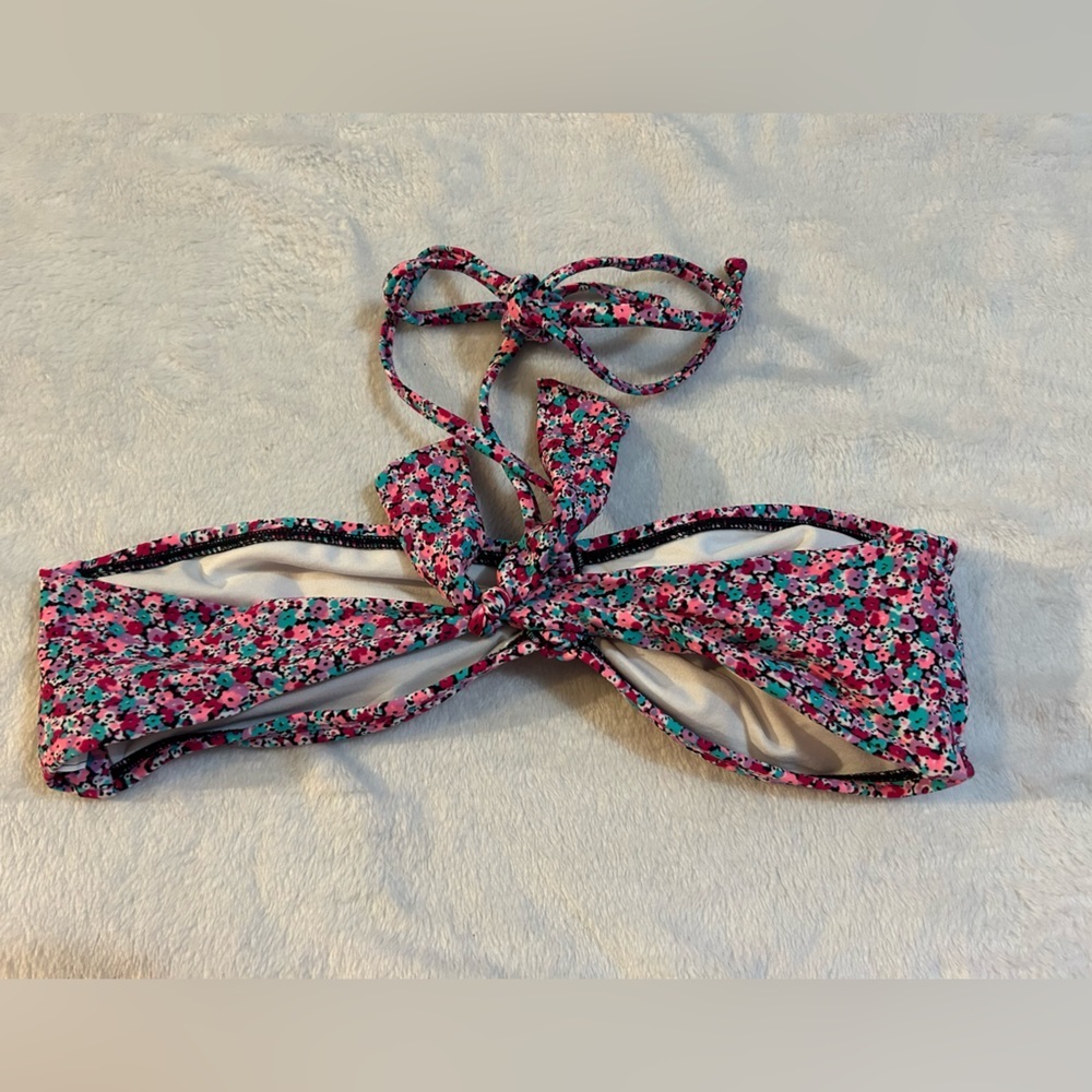 Brand New Roxy Bikini Top​ - Picture 3 of 4